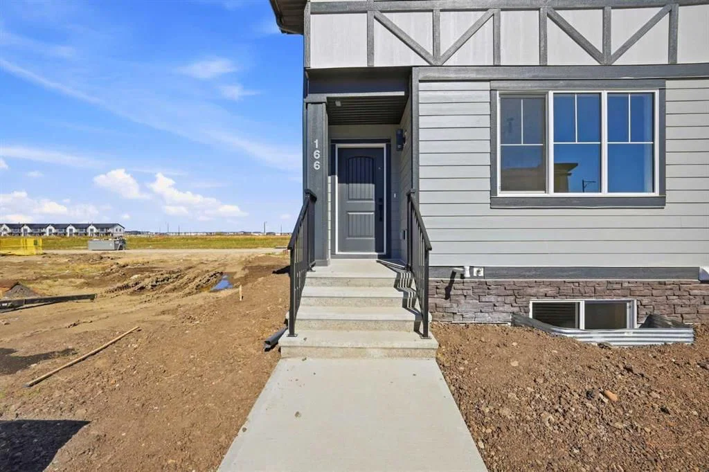 166 Waterford Road, Chestermere — photo 4 of 41
