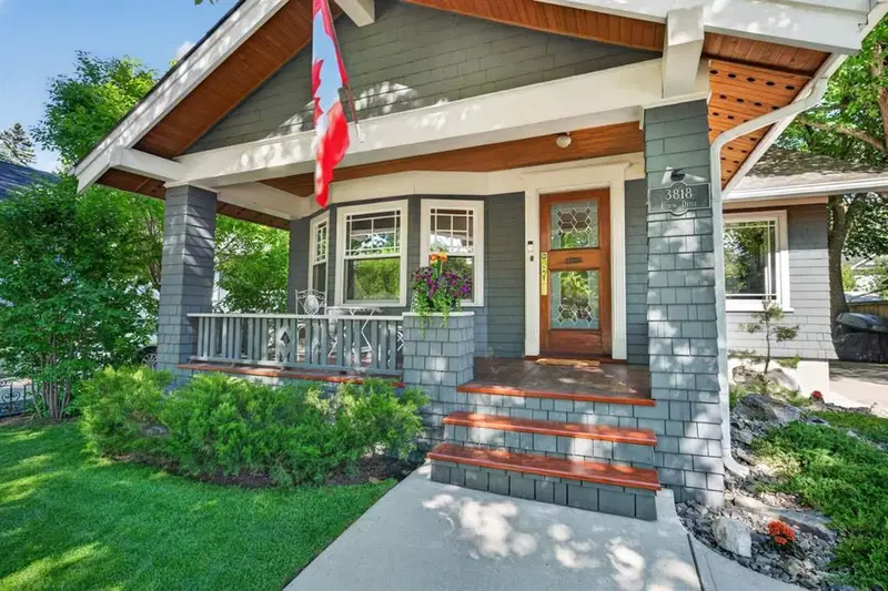 3818 Elbow Drive SW, Calgary — photo 3 of 26