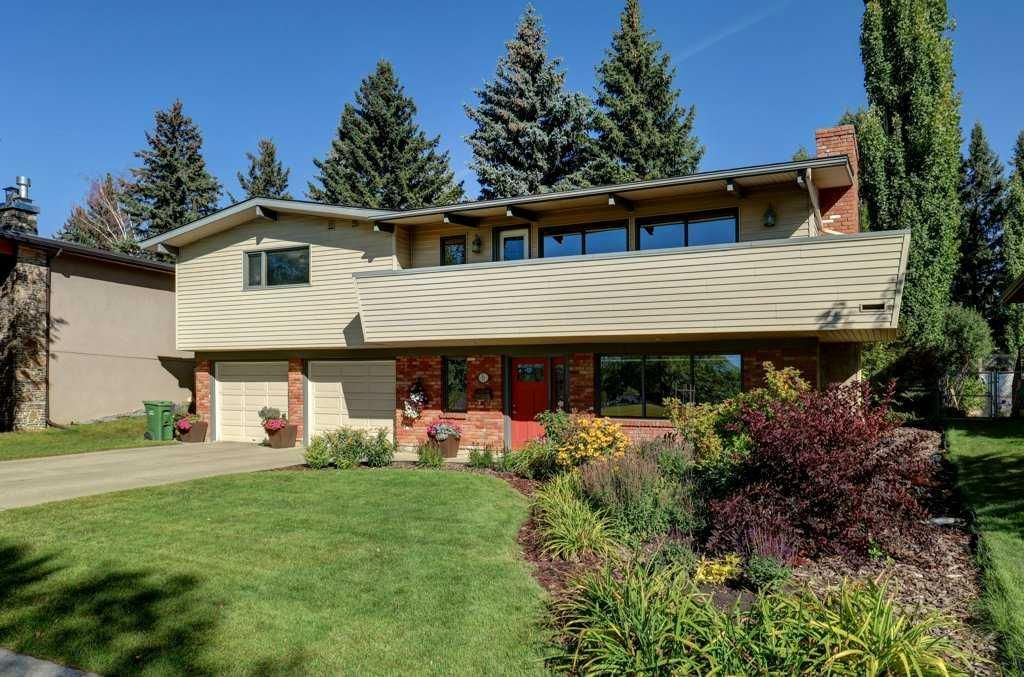 6 Vardana Place NW, Calgary — main listing photo