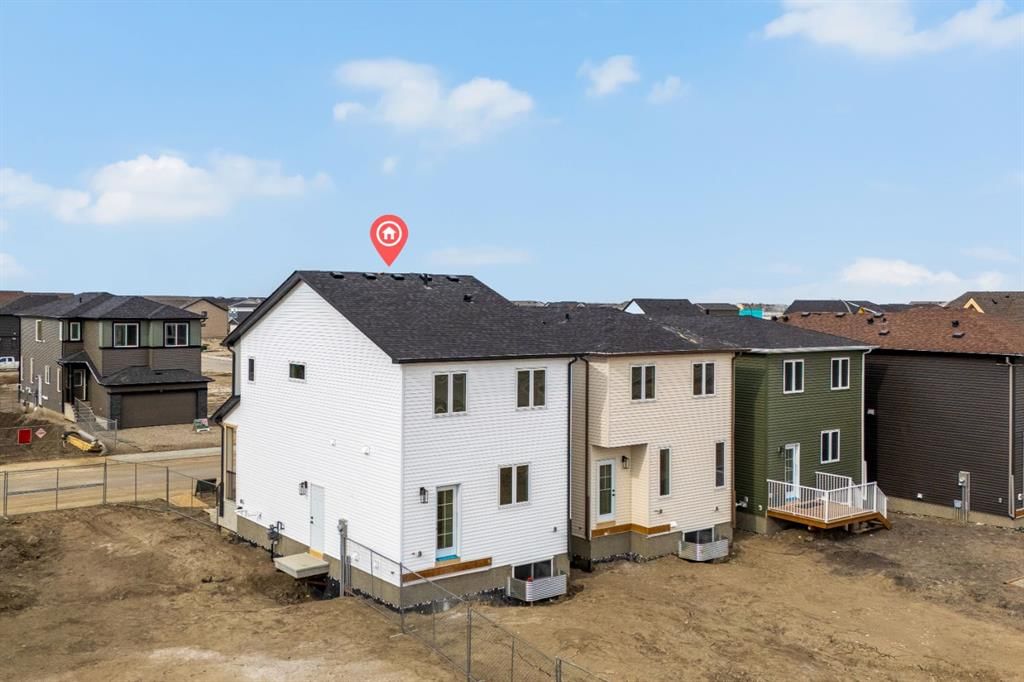 55 Hotchkiss Way SE, Calgary — photo 4 of 34