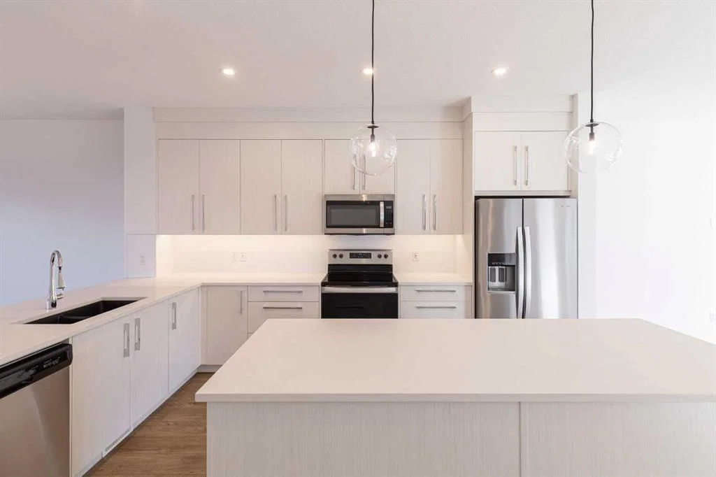 74 Mallard Heath SE, Calgary — main listing photo
