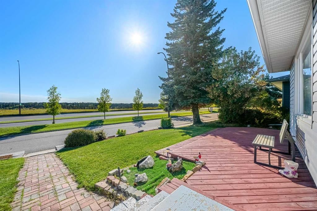 244 Cantrell Drive SW, Calgary — photo 3 of 50