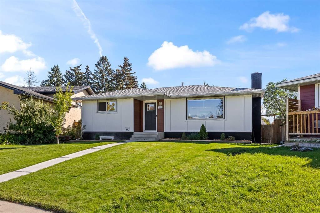 128 Doverthorn Bay SE, Calgary — home for sale