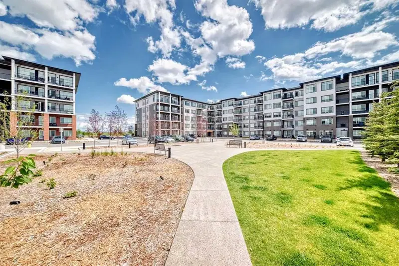 1505, 395 Skyview Parkway NE, Calgary — main listing photo