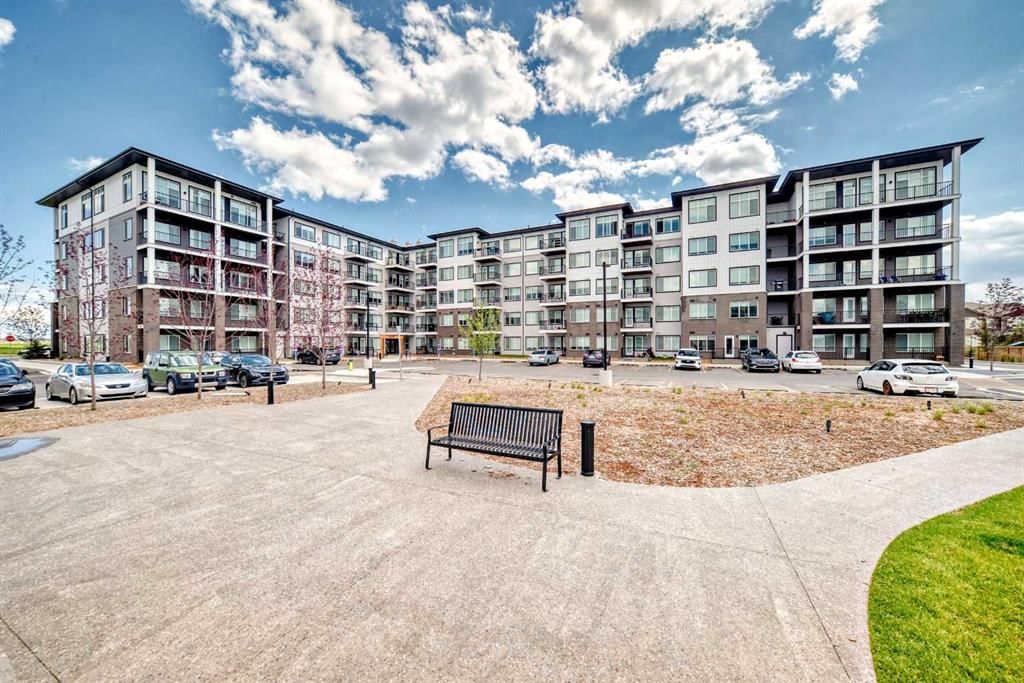 1505, 395 Skyview Parkway NE, Calgary — photo 3 of 30