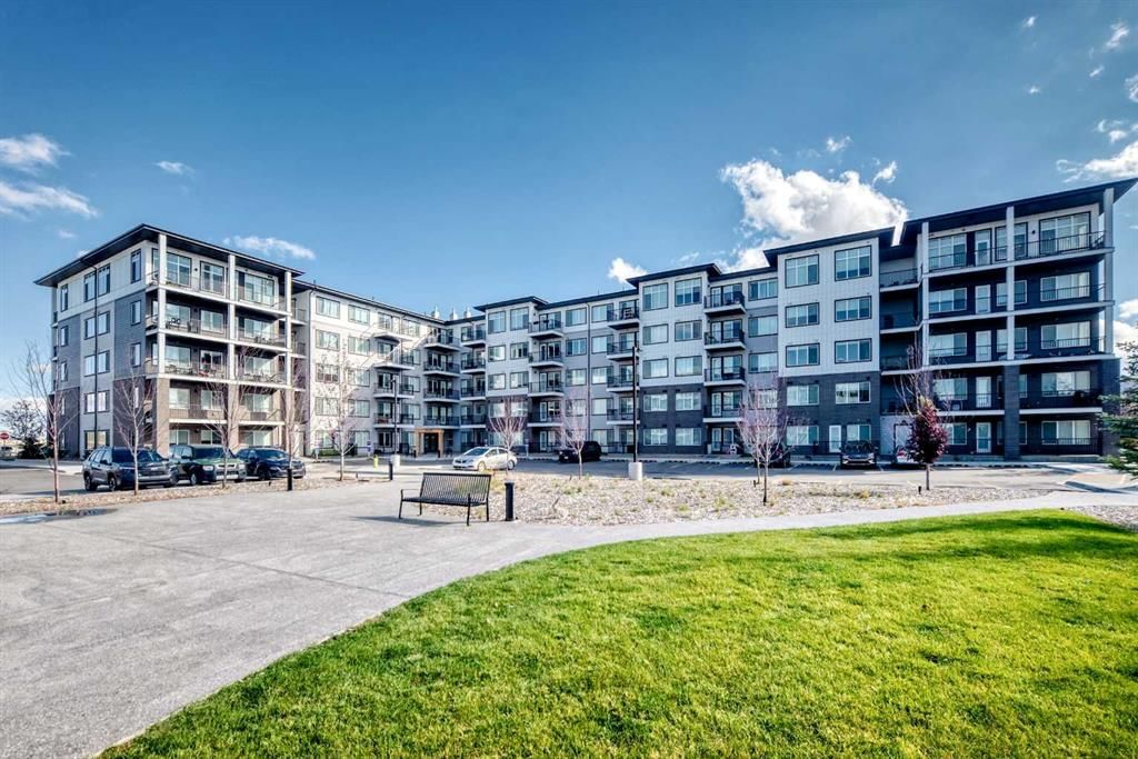 1505, 395 Skyview Parkway NE, Calgary — photo 4 of 30