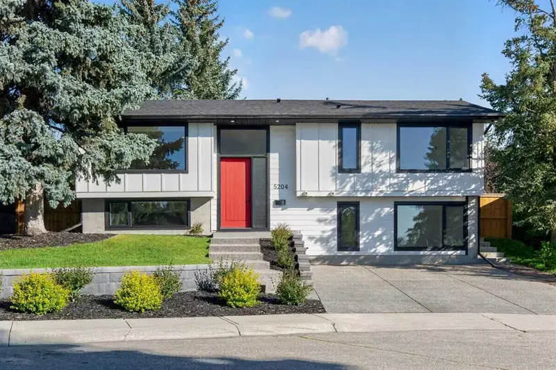 5204 Barron Drive NW, Calgary — detached for sale
