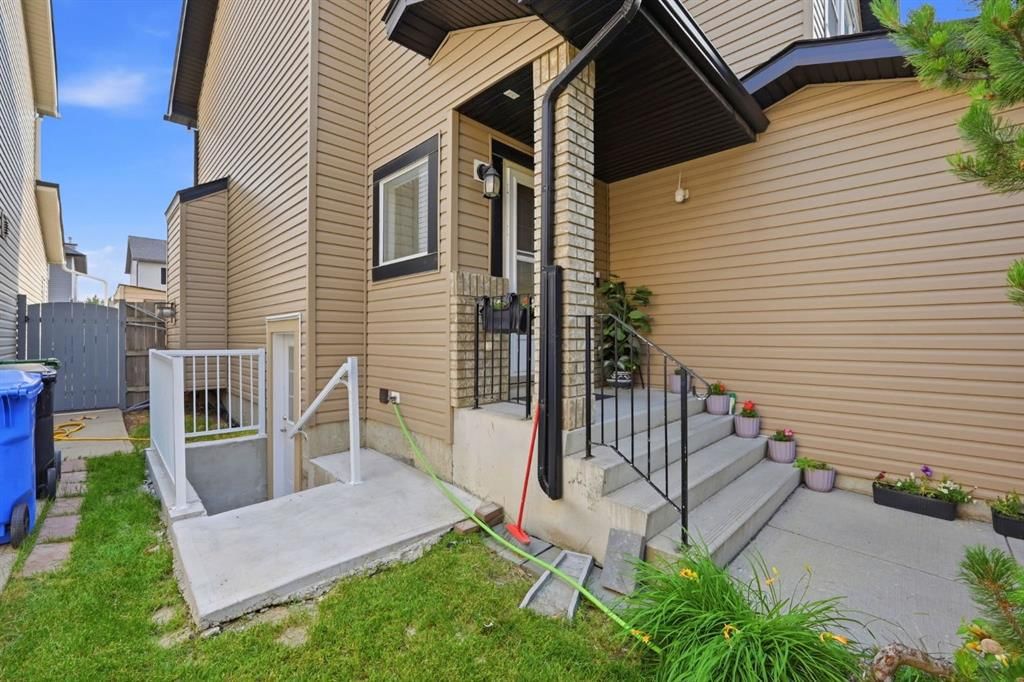 54 Saddlecreek Crescent NE, Calgary — photo 3 of 45