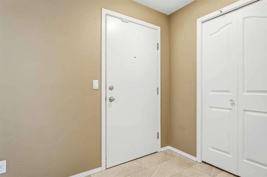 2208, 2518 Fish Creek Boulevard SW, Calgary — photo 5 of 26