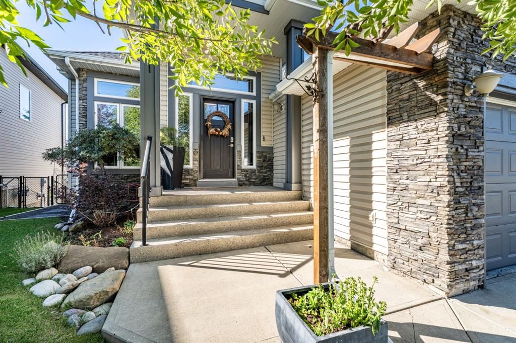 53 Crystal Green Drive, Okotoks — photo 2 of 45