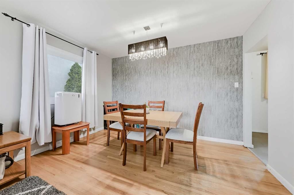176 Frobisher Boulevard SE, Calgary — photo 5 of 45