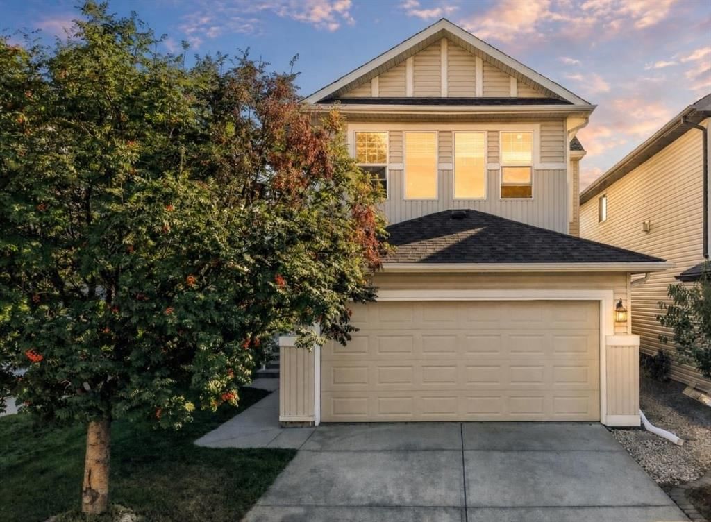 15 Cranfield Manor SE, Calgary — main listing photo