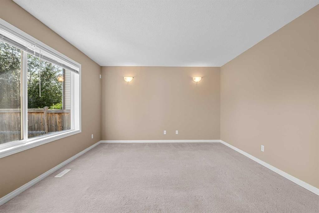 15 Cranfield Manor SE, Calgary — photo 3 of 41