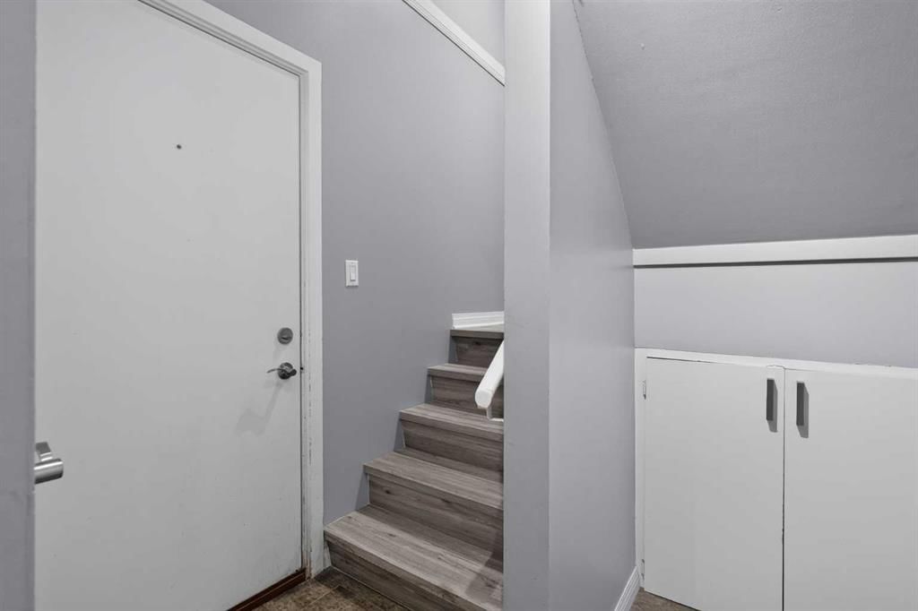 1006, 2520 Palliser Drive SW, Calgary — photo 3 of 39