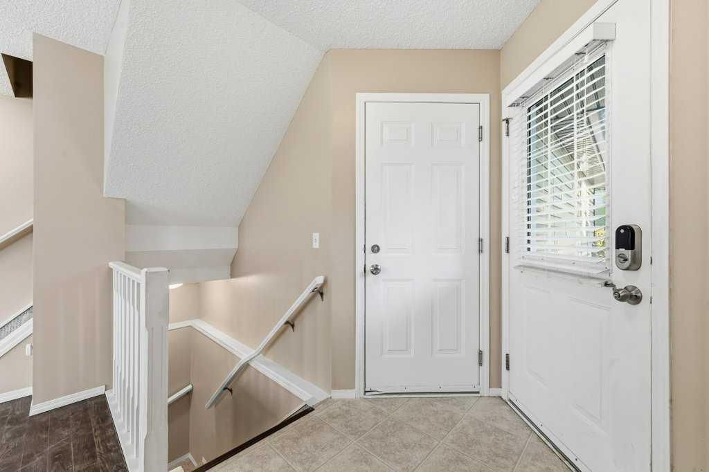 304, 140 Sagewood Boulevard SW, Airdrie — photo 2 of 33