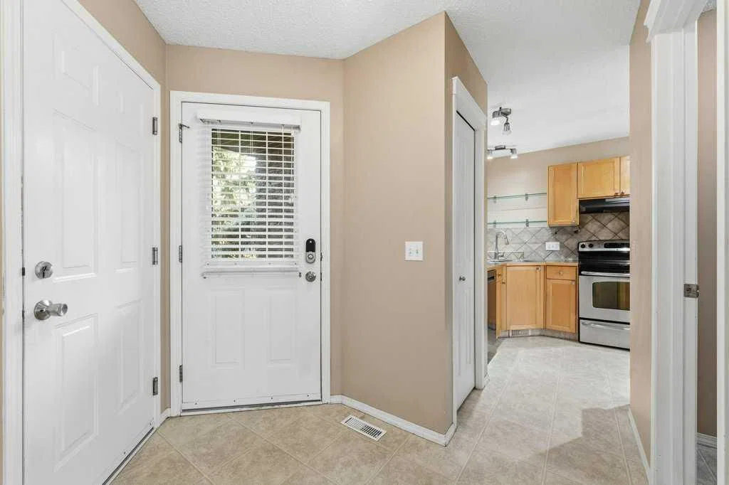 304, 140 Sagewood Boulevard SW, Airdrie — photo 3 of 33