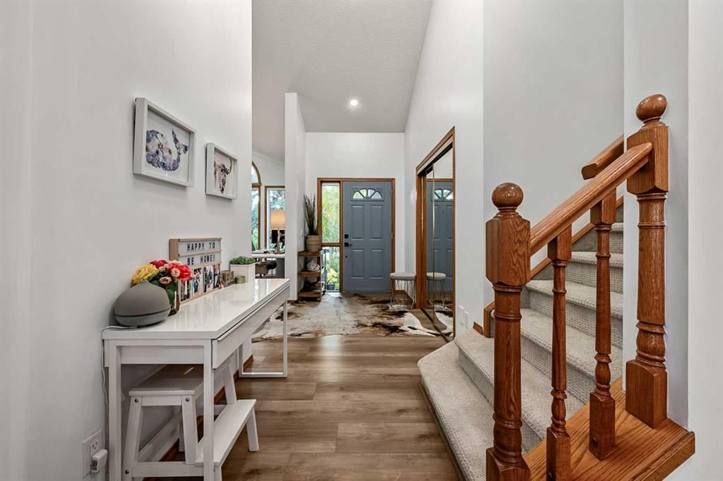 16 Evergreen Gardens SW, Calgary — photo 5 of 50