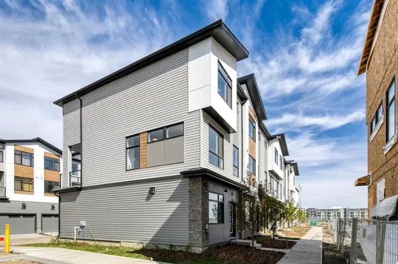 305, 1350 Cornerstone Street NE, Calgary — photo 3 of 32