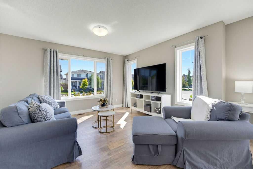115 Heartland Boulevard, Cochrane — photo 5 of 50