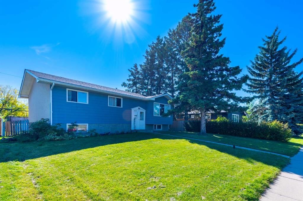 823 Sabrina Road SW, Calgary — photo 2 of 38