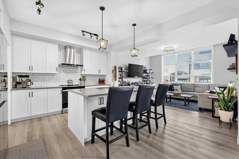 44 Magnolia Heights SE, Calgary — photo 3 of 50
