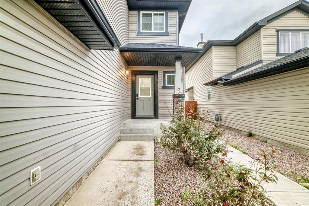793 Luxstone Landing, Airdrie — photo 3 of 49