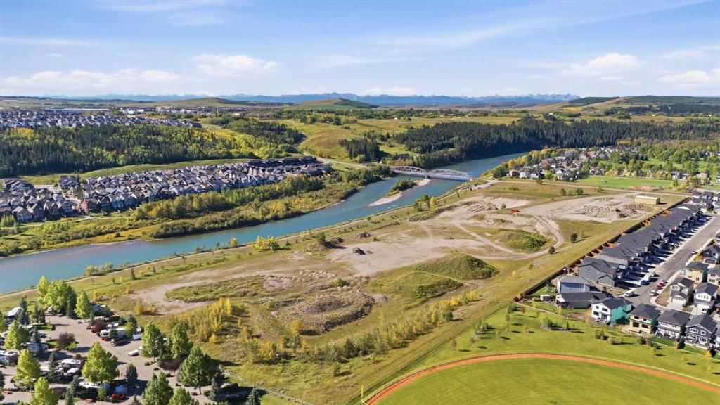 225 Vantage Drive, Cochrane — photo 3 of 39
