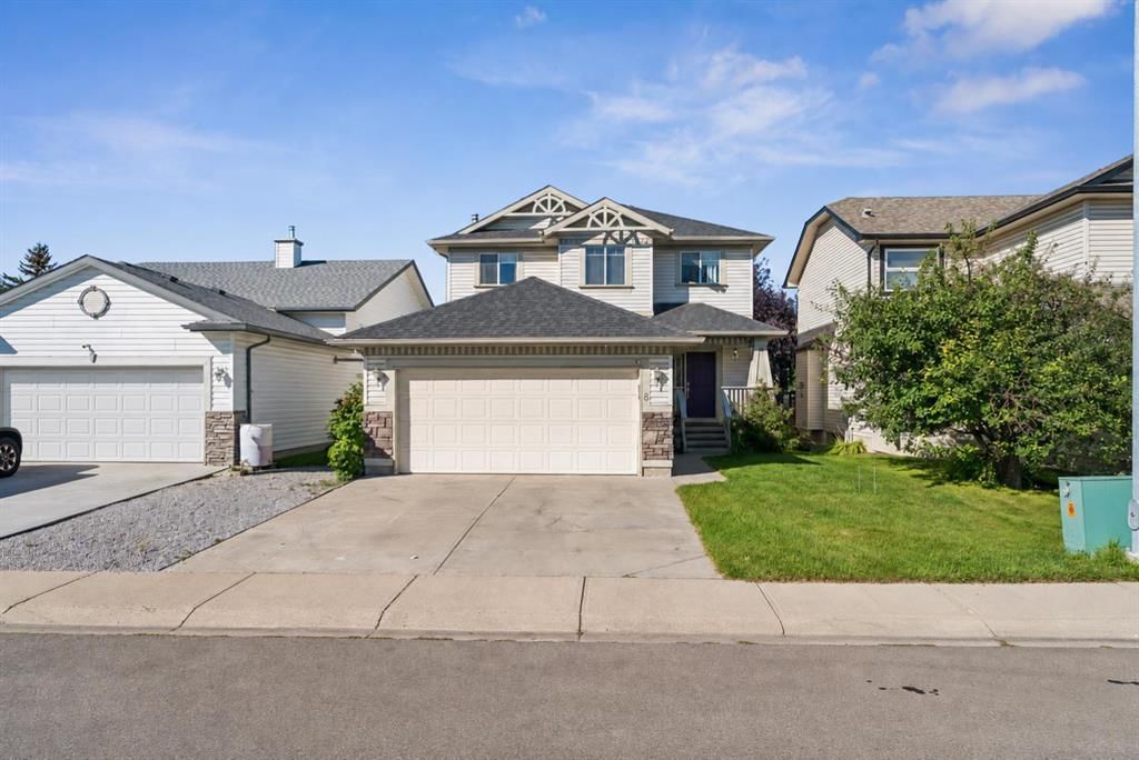 8 Fairways Place NW, Calgary — detached for sale