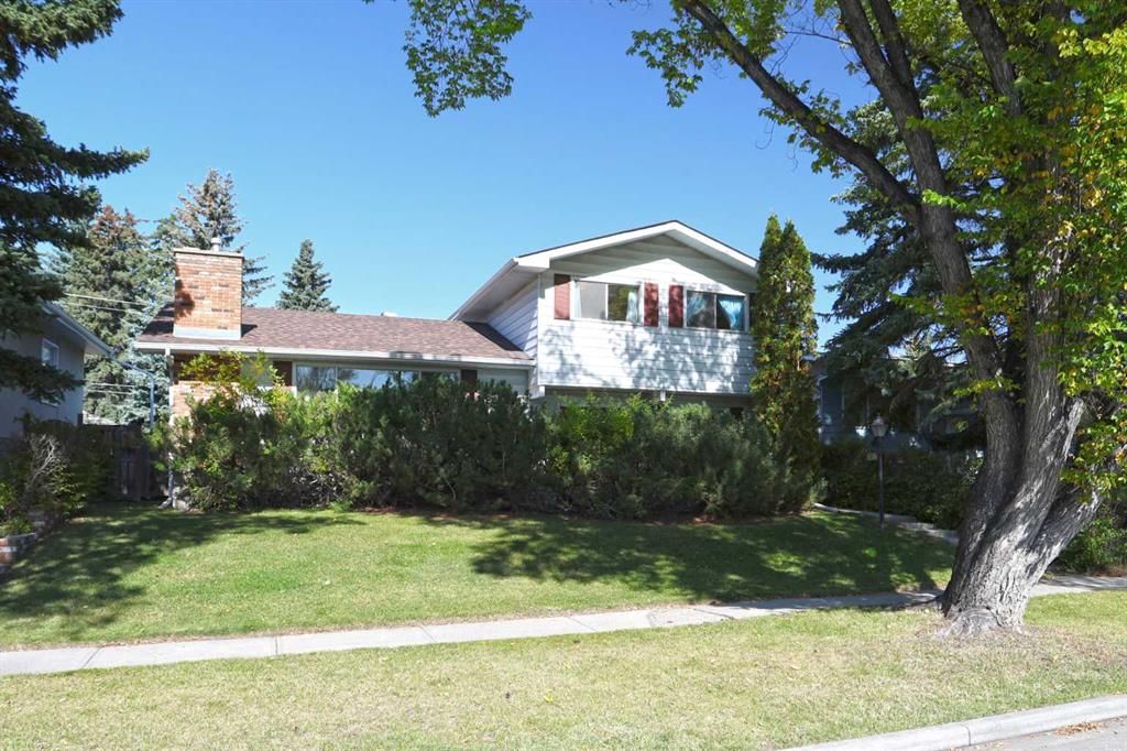 4116 40 Avenue NW, Calgary — home for sale