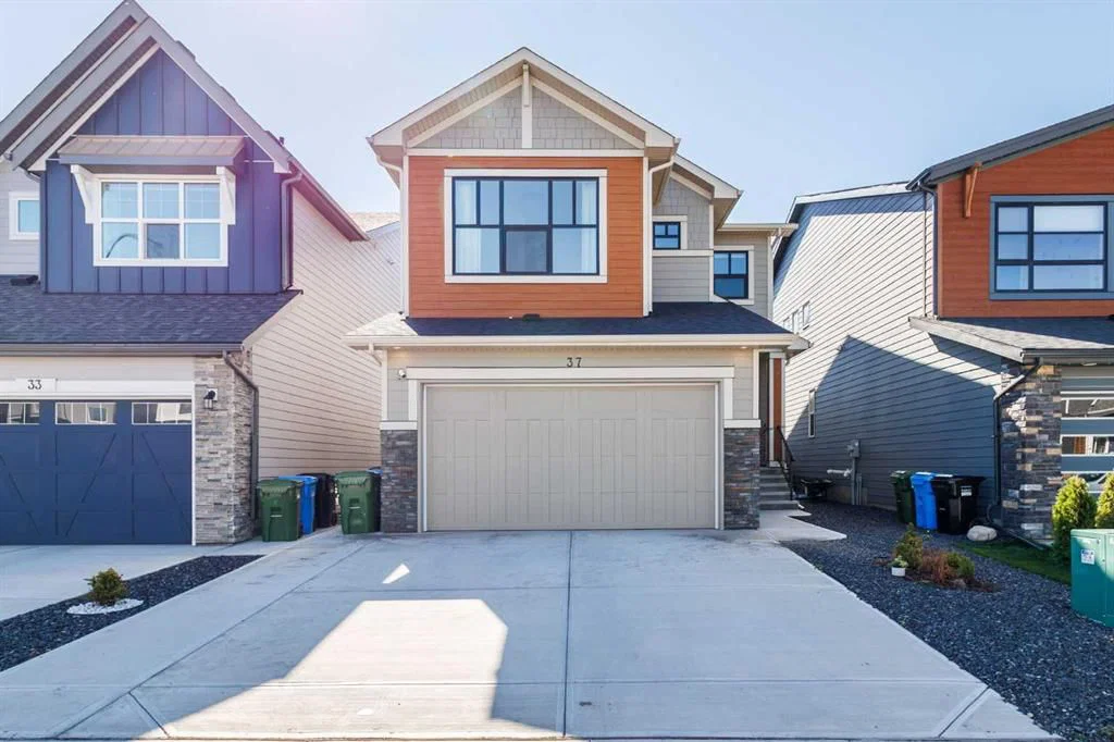 37 Rowmont Common NW, Calgary — main listing photo
