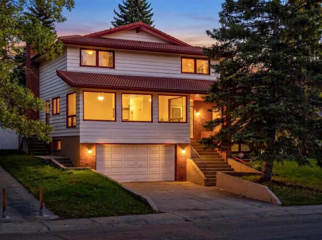 940 Edgemont Road NW, Calgary — main listing photo
