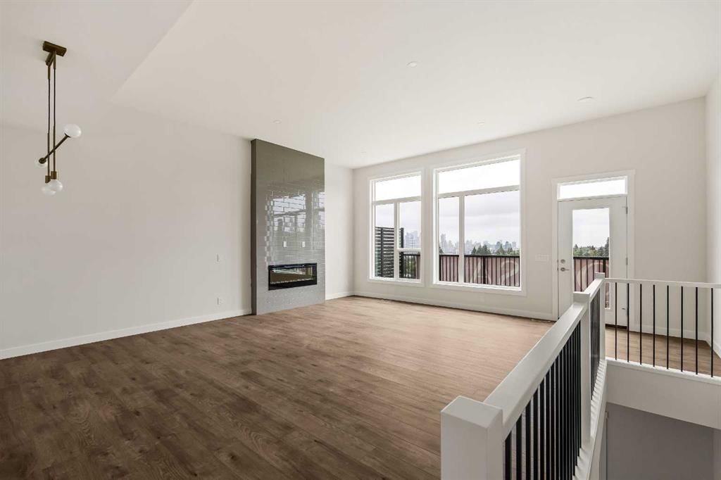 212 Sovereign Common SW, Calgary — photo 5 of 33