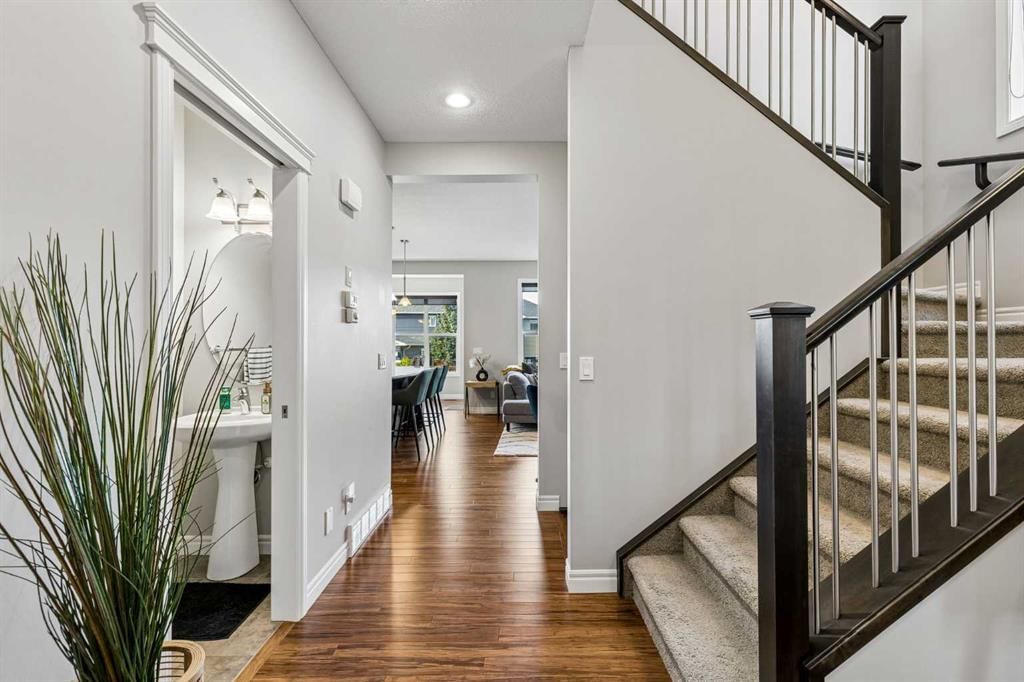36 Sage Berry Link NW, Calgary — photo 4 of 36