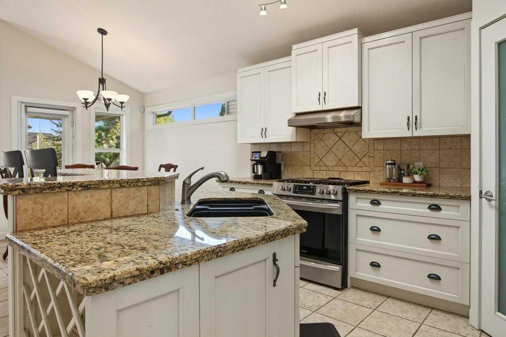 162 Brightonstone Landing SE, Calgary — photo 4 of 31