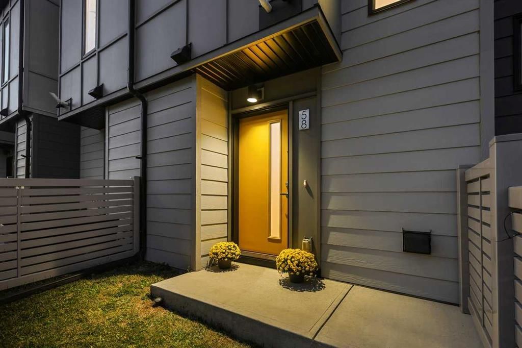 58 Evanscrest Court NW, Calgary — photo 2 of 32