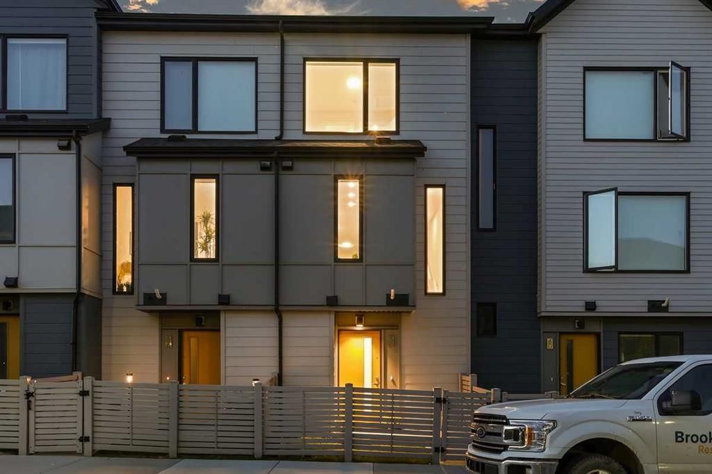 58 Evanscrest Court NW, Calgary — photo 3 of 32