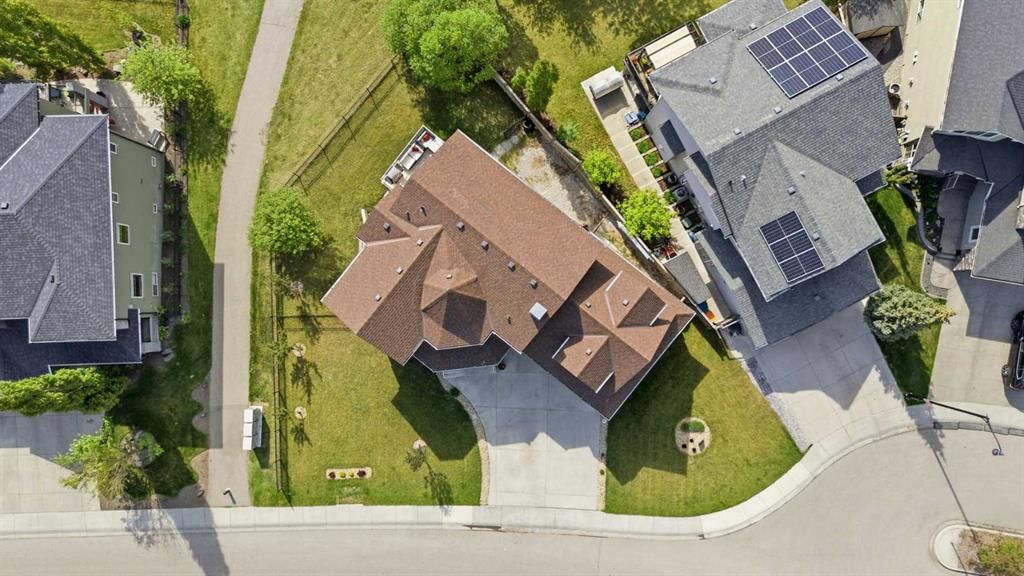 1605 Montgomery Way SE, High River — photo 3 of 48