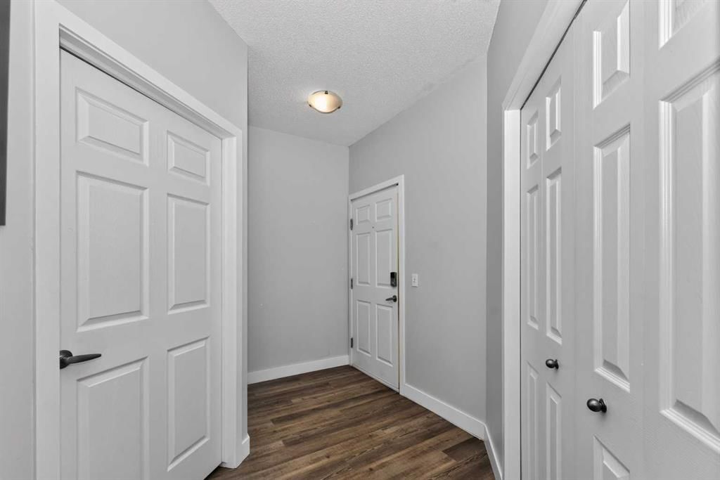 103, 4718 Stanley Road SW, Calgary — photo 3 of 21
