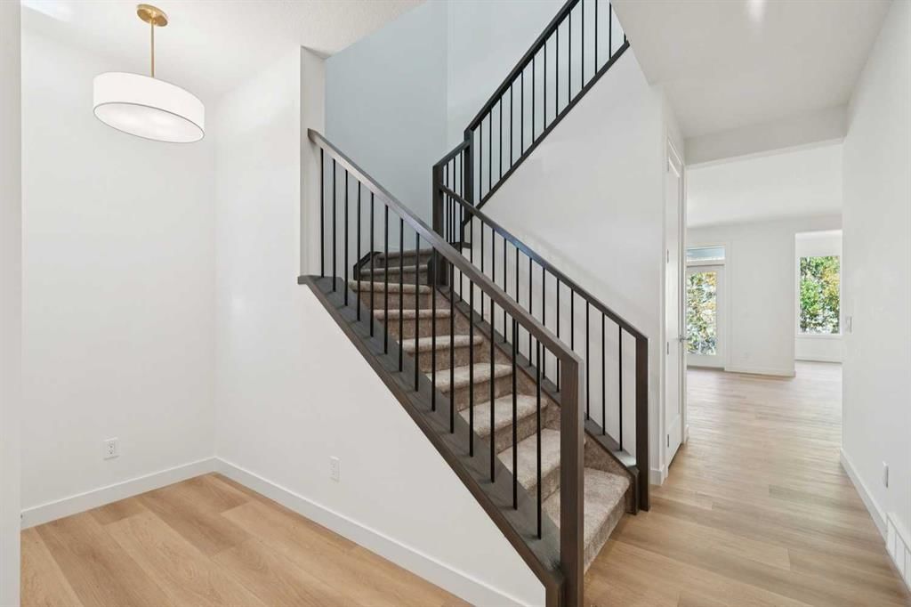 105 Osprey Hill Way SW, Calgary — photo 4 of 49