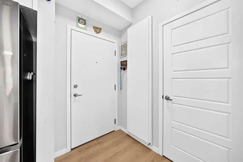 4320, 550 Belmont Street SW, Calgary — photo 3 of 39