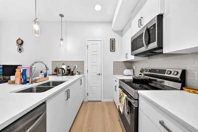 4320, 550 Belmont Street SW, Calgary — photo 5 of 39
