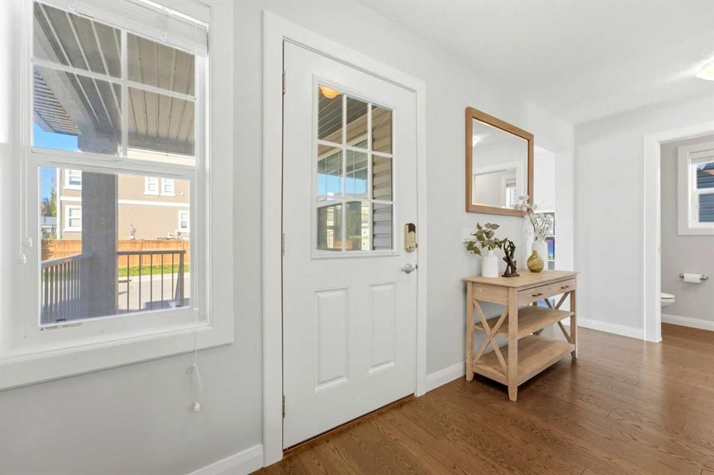 6 Evanscrest Heights NW, Calgary — photo 4 of 48