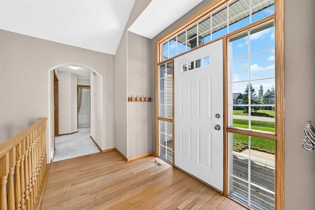 12 Welshimer Crescent NE, Langdon — photo 5 of 50