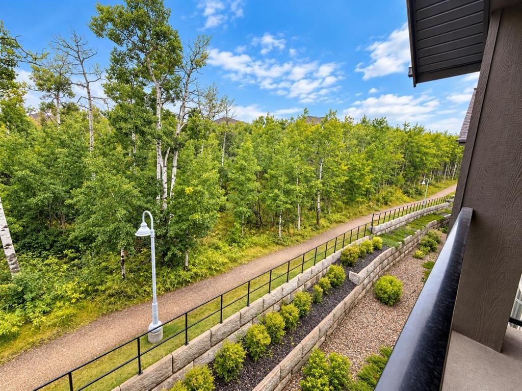 313, 25 Aspenmont Heights SW, Calgary — main listing photo
