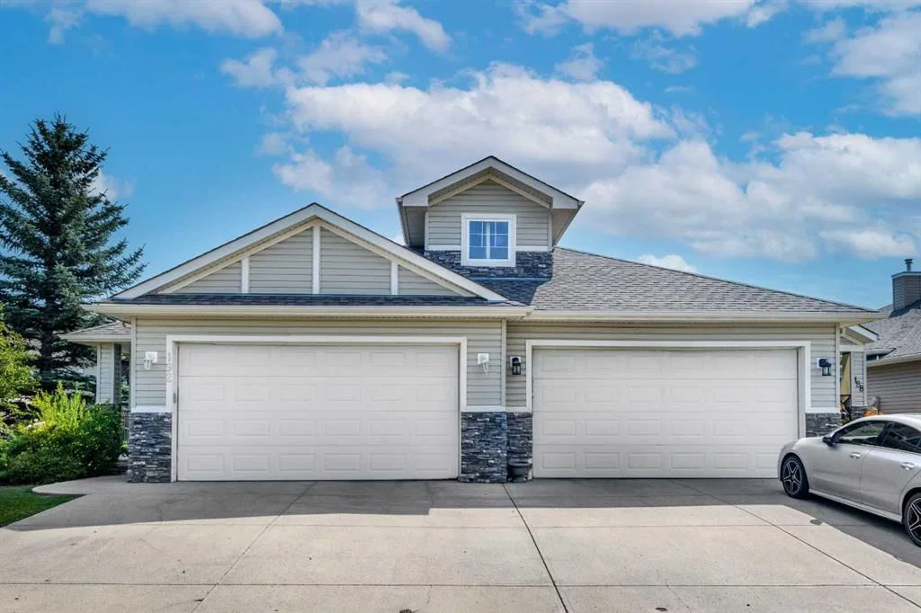 192 Cove Rise, Chestermere — photo 2 of 47