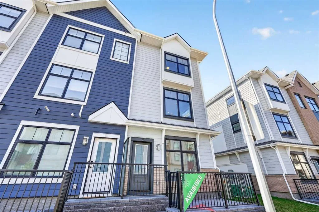 133 Mahogany Gardens SE, Calgary — main listing photo