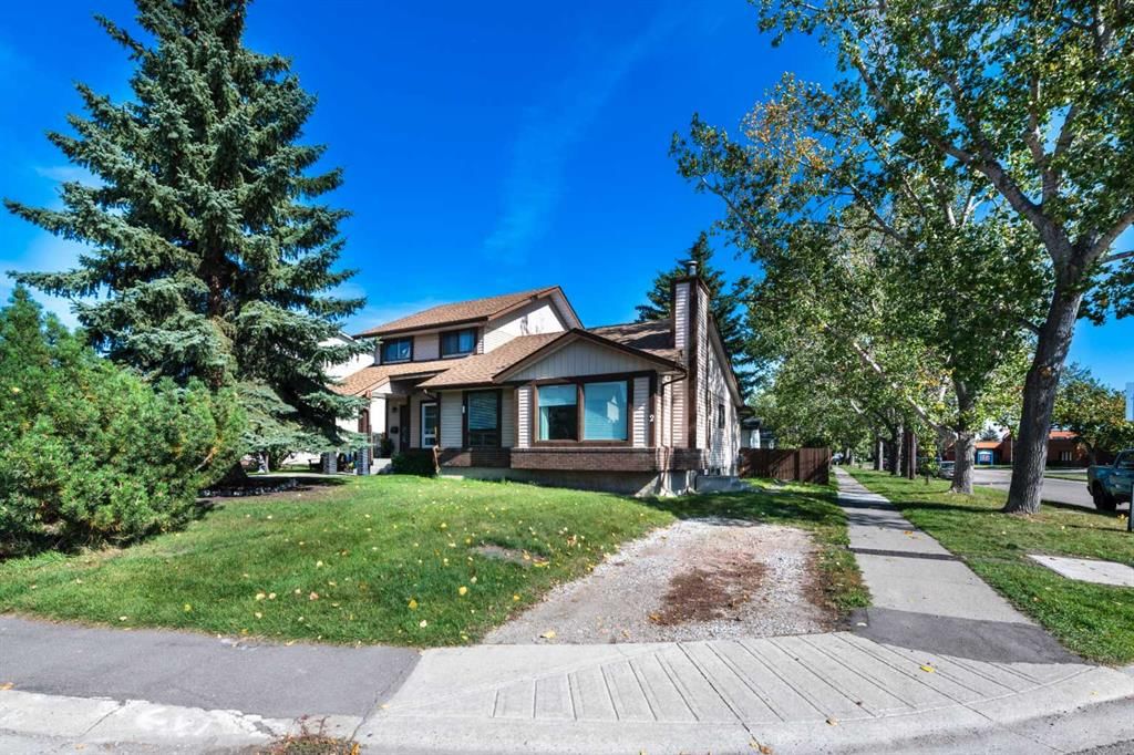2 Deer Lane Road SE, Calgary — photo 2 of 40