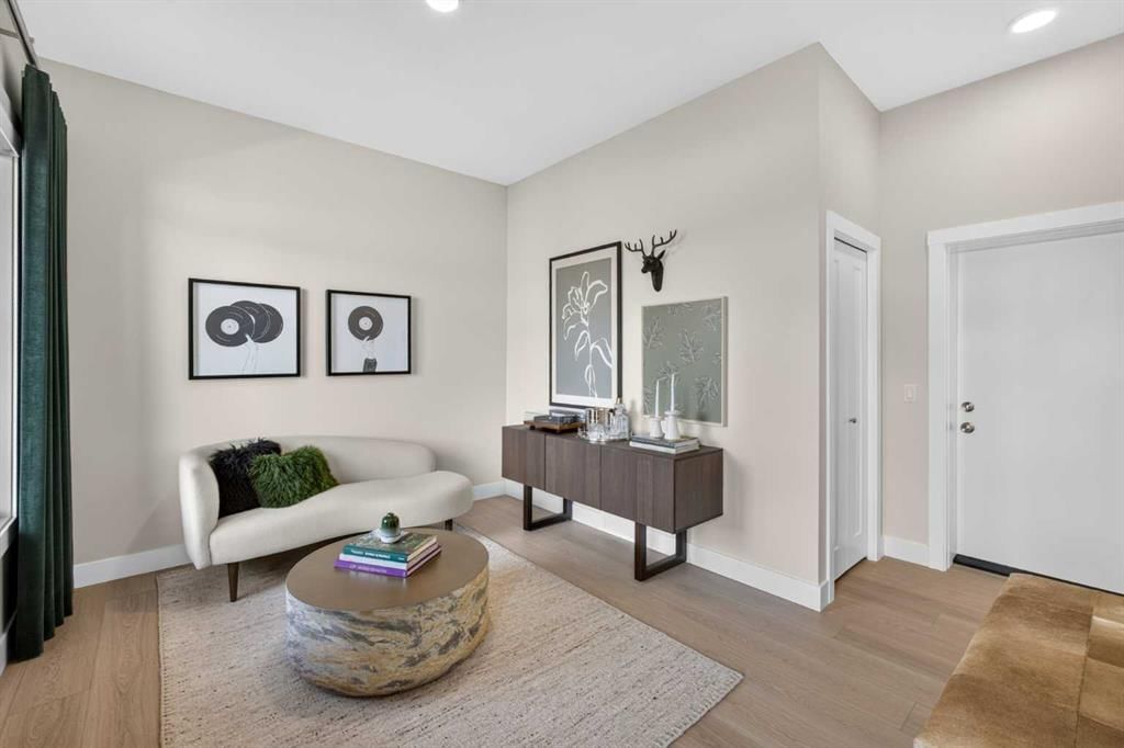 712 Sovereign Common SW, Calgary — photo 2 of 38