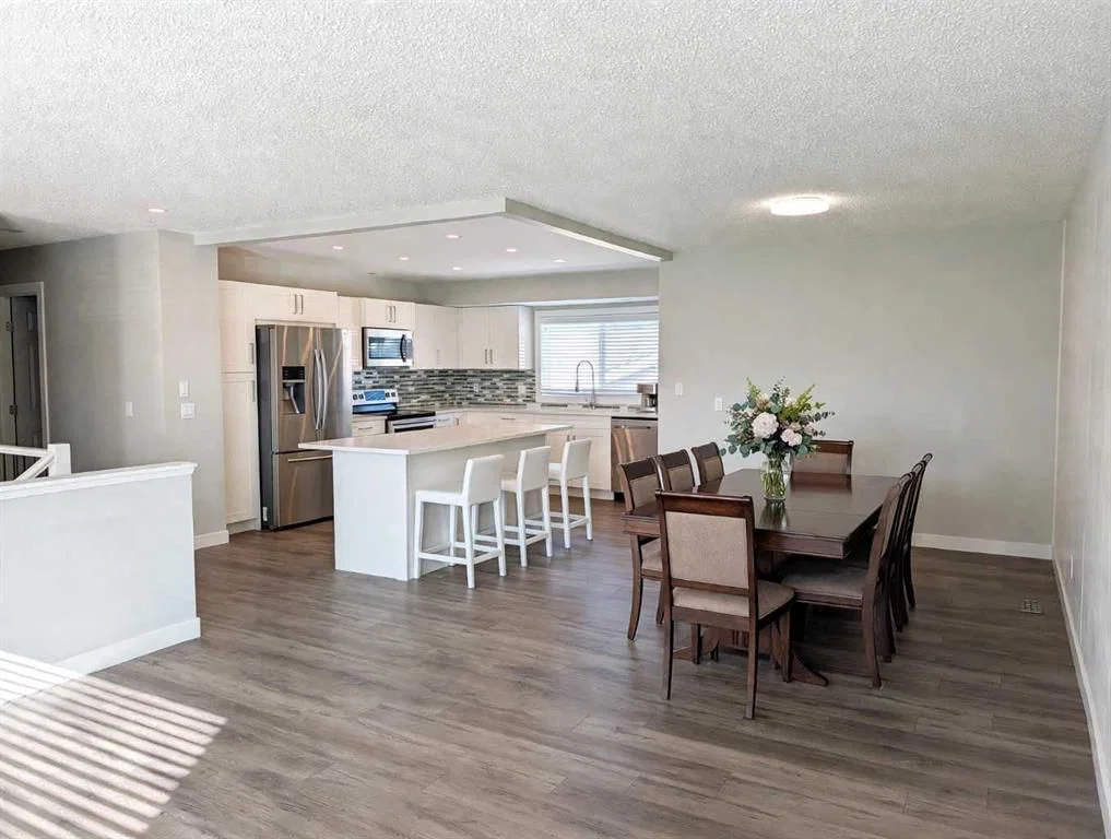 5972 Madigan Drive NE, Calgary — photo 4 of 29