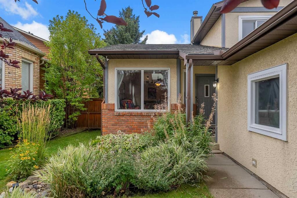 107 Hawkhill Place NW, Calgary — photo 3 of 50